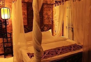 Lucky 5 Million Express Hotel Yuxi Куньмин Экстерьер фото