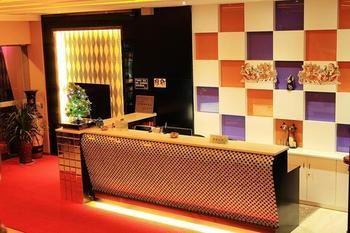 Lucky 5 Million Express Hotel Yuxi Куньмин Экстерьер фото