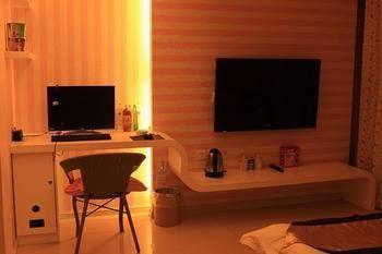 Lucky 5 Million Express Hotel Yuxi Куньмин Экстерьер фото