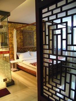 Lucky 5 Million Express Hotel Yuxi Куньмин Экстерьер фото