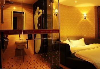 Lucky 5 Million Express Hotel Yuxi Куньмин Экстерьер фото