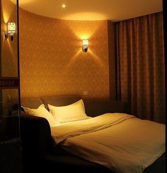 Lucky 5 Million Express Hotel Yuxi Куньмин Экстерьер фото